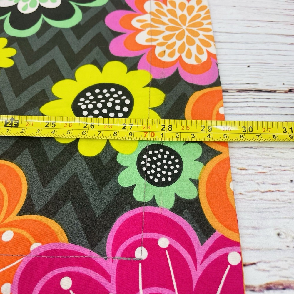 Set Of 2 Vera Bradley Pillow Shams Ziggy Zinnia Pattern 24"x29" Retired - Picture 7 of 9